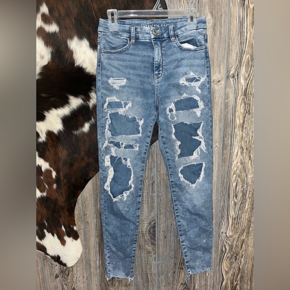 American Eagle Outfitters Denim - American Eagle size 6 hi-rise comfy next level stretch jegging with patches